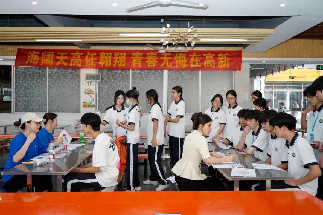 校招现场直击：烹饪专业学子成香饽饽！